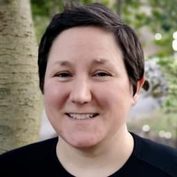 Dr. Angela Schmillen